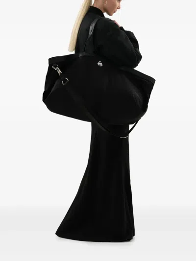 吊饰细节托特包