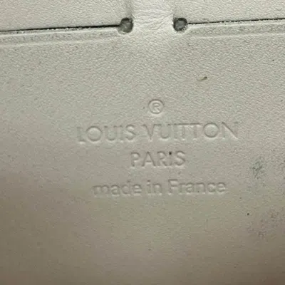 Pre-owned Louis Vuitton Beige Patent Leather Long Wallet (bi-fold) ()