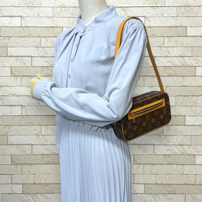 Pre-owned Louis Vuitton Brown Monogram Canvas Shoulder Bag ()