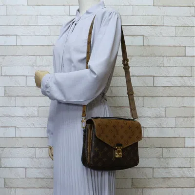 Pre-owned Louis Vuitton Brown Monogram Reverse Or Monogram Reverse Pochette Shoulder Bag () In Brown, Monogram Reverse, Or