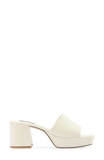 Steve Madden Troyye Platform Sandal In Bone