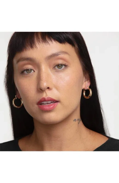 Smashbox Halo Healthy Glow Tinted Moisturizer Broad Spectrum Spf 25 In Light Medium