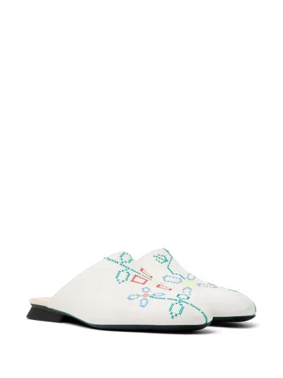 Camper Pelotas Ariel Twins Mismatched Mule In White
