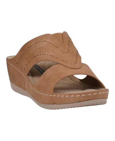 Gc Shoes Women's Johanna Embellished Wedge Sandals In Cognac