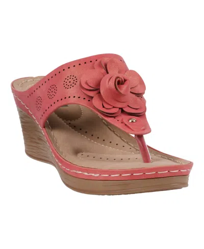 Gc Shoes Women's Willa Floral Wedge Sandals In Red