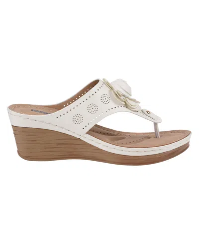 Gc Shoes Women's Willa Floral Wedge Sandals In White