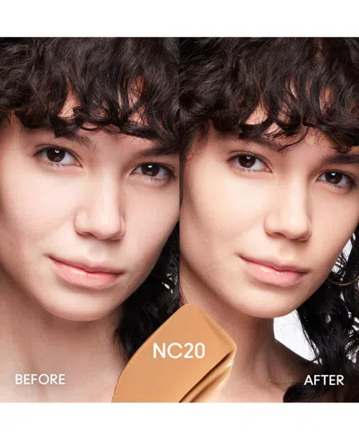 Mac Studio Fix Fluid Spf 15 24hr Matte Foundation + Oil Control, 1 Oz. In Nc20 (light Beige With Neutral Golden Un