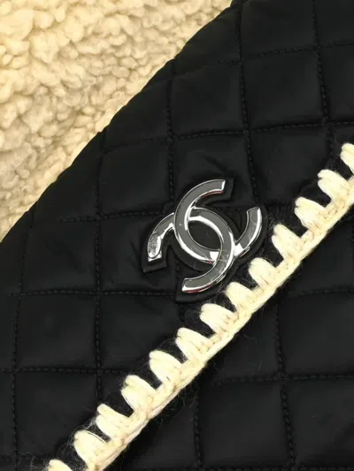 Pre-owned Chanel 2018 Shearling Cc Backpack In Neutrals