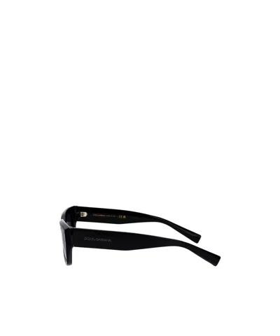 Dolce & Gabbana Frame Sunglasses In Black