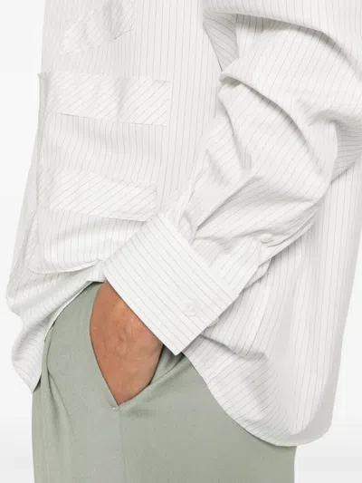 E字贴花条纹衬衫