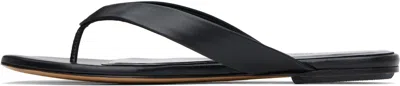 Le Monde Beryl Thong-strap Flat Sandals In Black