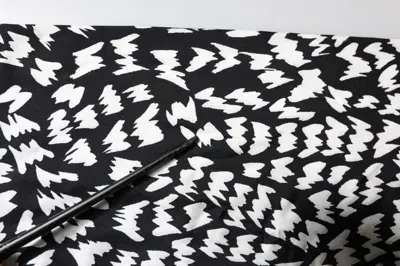 Pre-owned Dolce & Gabbana Black White Patterned Fringes Shawl Women's Scarf () In Black And White
