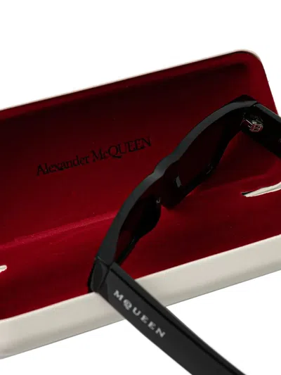 Alexander Mcqueen Square-frame Sunglasses In ブラック