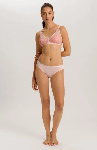 Hanro Gale Wireless Bra In Rosewater