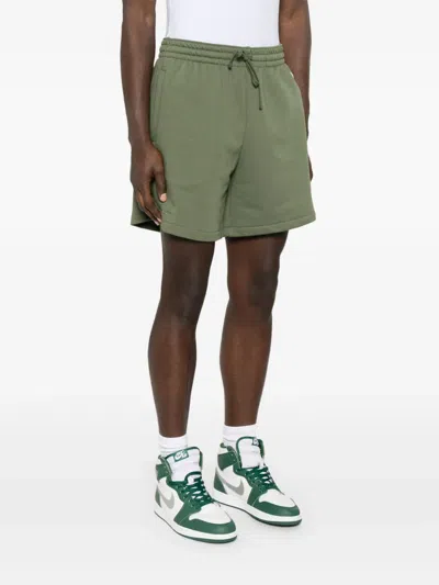 Champion Logo-patch Shorts In 绿色