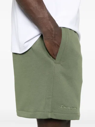 Champion Logo-patch Shorts In 绿色