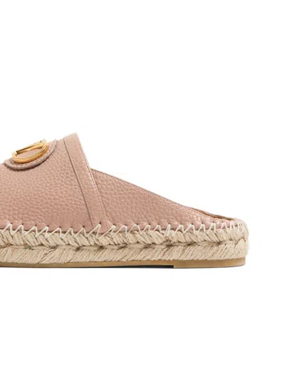 Valentino Vlogo Signature Grainy Leather Mule In Pink