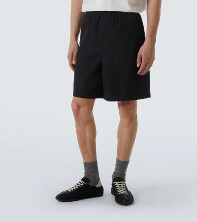Frame Men's Wool Relaxed Fit Pull-on Shorts In Black
