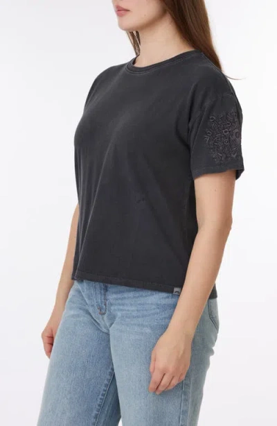 C&c California C & C California Toni Floral Embroidered Sleeve Boxy Cotton T-shirt In Black Sand