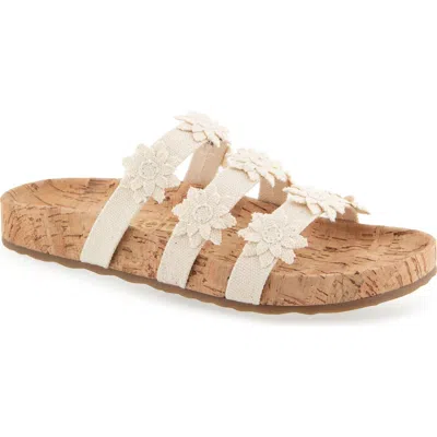 Aerosoles Women's Leflor Round Toe Flatform Sandals In Natural Canvas