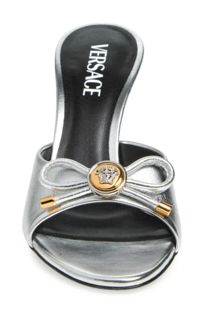 Versace Opera Bow 85 Metallic Leather Mules In Silver
