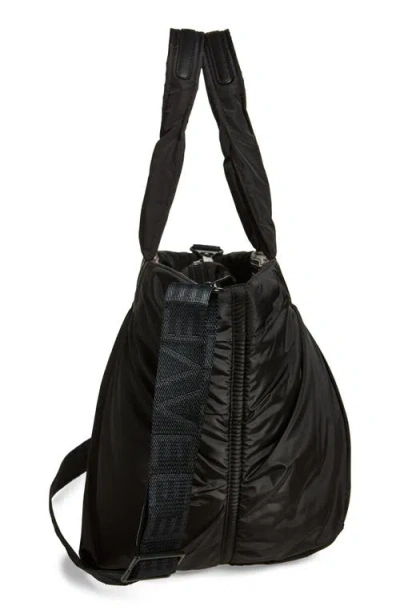 Veecollective Medium Caba Recycled Polyester Tote In Black