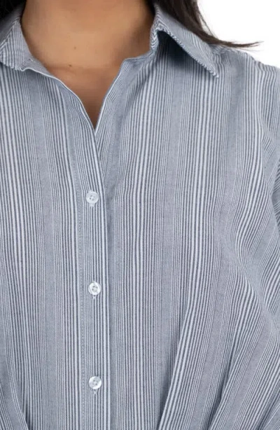 Kut From The Kloth Gaia Pleat Hem Short Sleeve Button-up Top In Gray