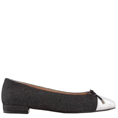 Stuart Weitzman Sleek Bicolor Bow Ballerina Flats In Black