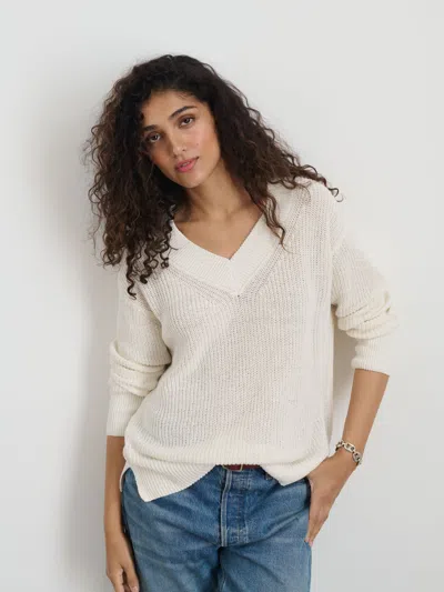 Alex Mill Arielle V Neck Sweater In Cotton Linen In Off White