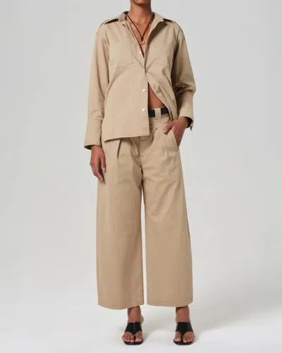 Citizen Of Humanity Cara Cropped Pleated Trouser In Strech Twill In Catalina (light Beige)