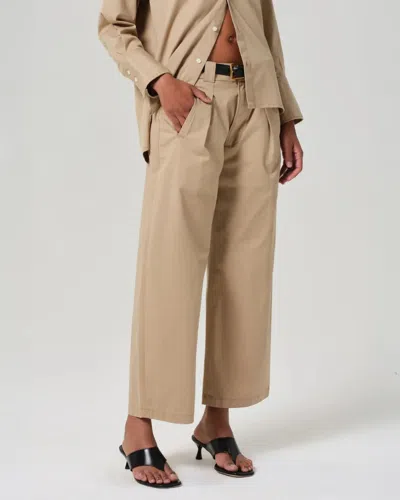 Citizen Of Humanity Cara Cropped Pleated Trouser In Strech Twill In Catalina (light Beige)