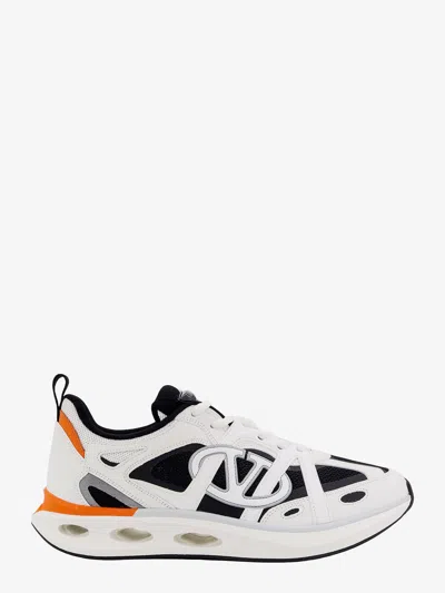 Valentino Garavani Low Top Vlogo Easyjog Sneakers In White