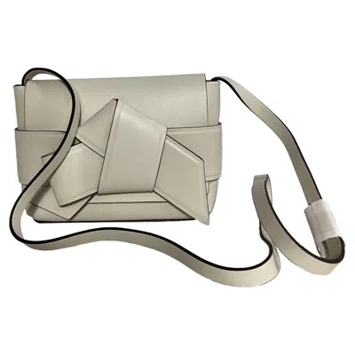 Acne Studios Musubi Knot-embellished Shoulder Bag In White Leather In White