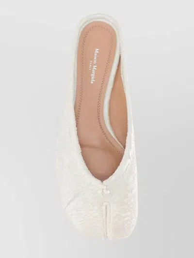 Maison Margiela Tabi Leather Mules In Neutral