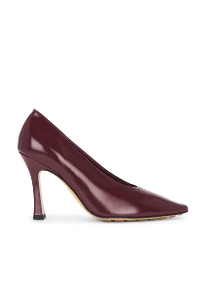 Bottega Veneta Leather Stiletto Sporty Pumps In Burgundy