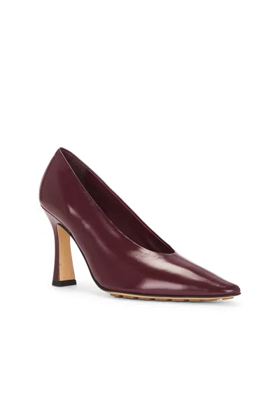 Bottega Veneta Leather Stiletto Sporty Pumps In Burgundy