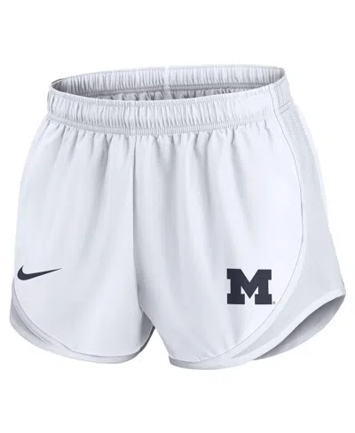 Nike Women's White Michigan Wolverines Performance Tempo Shorts In White