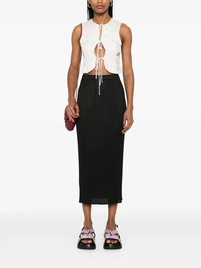 Issey Miyake Midi Skirt Featuring Pleated Design In Black