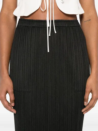 Issey Miyake Midi Skirt Featuring Pleated Design In Black