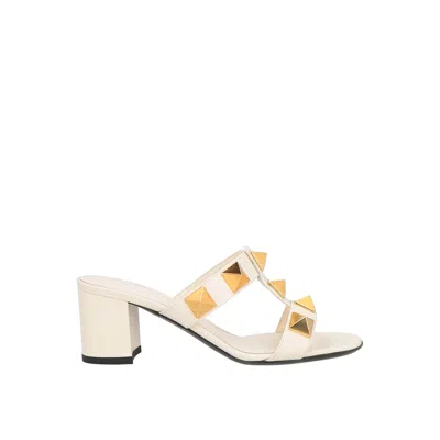 Valentino Garavani Valentino Roman Stud 60 Leather Sandal In Beige