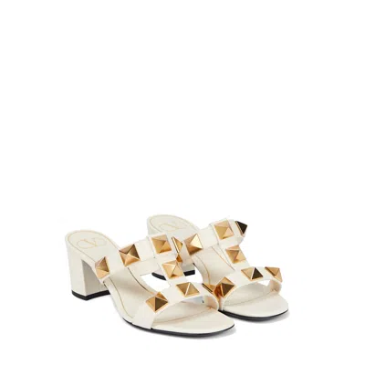 Valentino Garavani Valentino Roman Stud 60 Leather Sandal In Beige