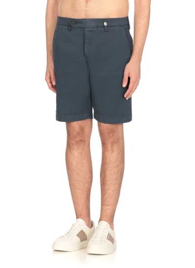 Myths Blue Bermuda Pants With Pences And Turn-up Hem In Linen And Cotton Blend Man In Blue
