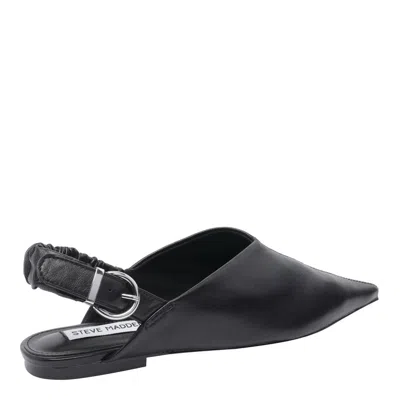 Steve Madden Pointed Toe Flats In Black