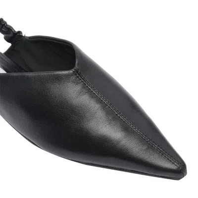 Steve Madden Pointed Toe Flats In Black