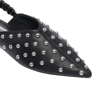 Steve Madden Pointed Toe Flats In Black