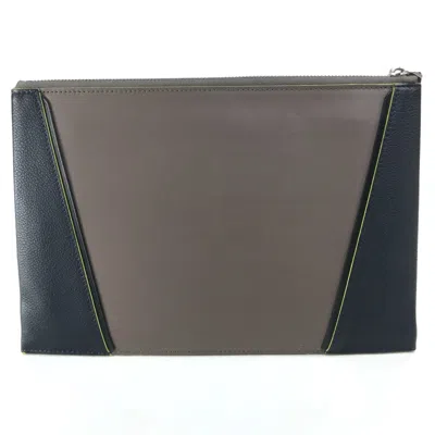 Pre-owned Louis Vuitton Gray Leather Clutch Bag ()