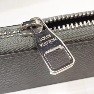 Pre-owned Louis Vuitton Gray Taiga Leather Long Wallet (bi-fold) ()