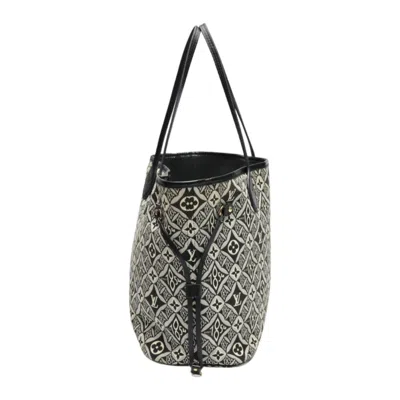 Pre-owned Louis Vuitton Gray Pouch Tote Bag ()
