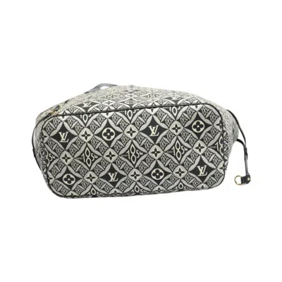 Pre-owned Louis Vuitton Gray Pouch Tote Bag ()