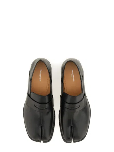 Maison Margiela Tabi Split-toe Patent-leather Loafers In Black